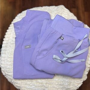 FIGS Scrub Set – Women’s XS/S Lavender SOLD